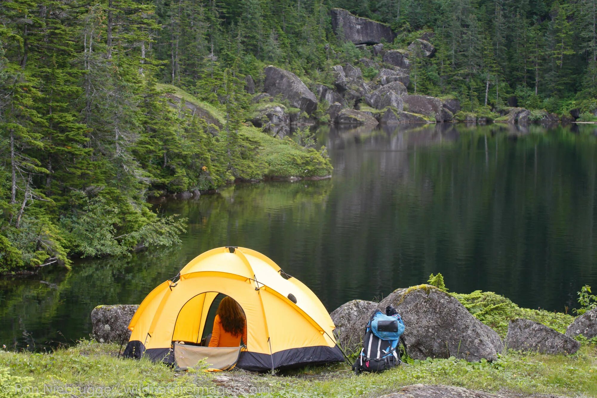 Www camping. Туризм с палатками. Поход с палатками. Красивые места для туризма. Поход с семьей с палатками.
