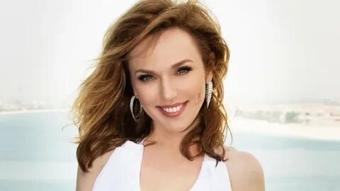 Порно көру: Жігіт өзінің құрбысы мен оның анасын сиқырлады