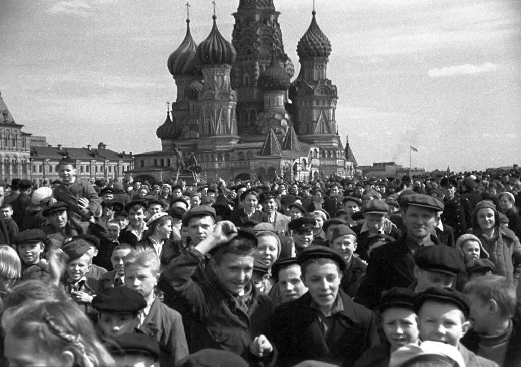 Москва, красная площадь. 9 Мая, 1945 год. Победа 9 мая 1945 года. Москва 9 мая 1945.