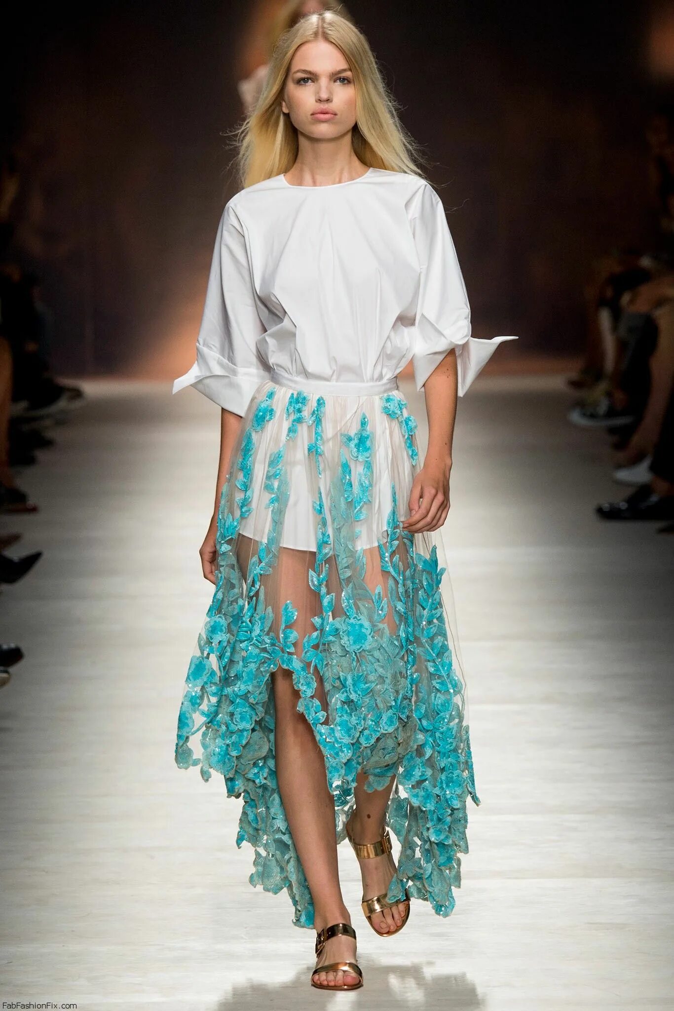Модные шифоновые платья 2025. Blumarine spring summer 2015. blumarine spring summer 2025. blumarine 2025. романтический стиль в одежде.