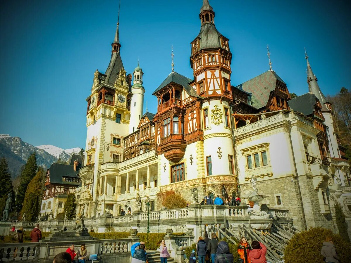 Замок Пелеш Румыния. Замок Пелеш Трансильвания. Замок Пелеш, Синая, Румыния. Дворец в Синае Румыния.