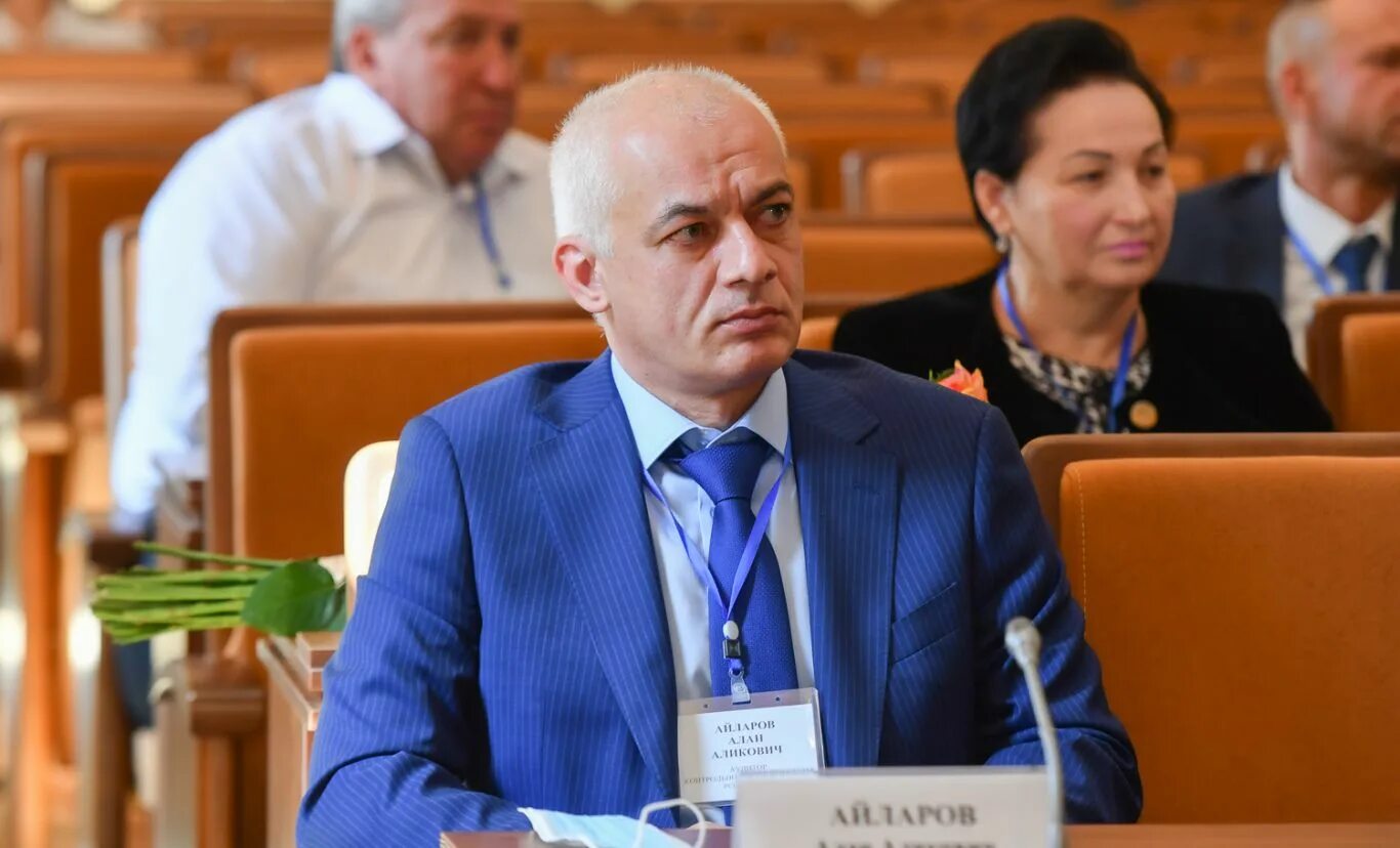 Руководитель налоговой рсо-алания. Уфк по рсо-алания. Руководитель налоговой рсо-алания. Налоги рсо алания. Министр культуры рсо алания в 2002 году.