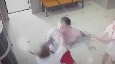 Врачей душат