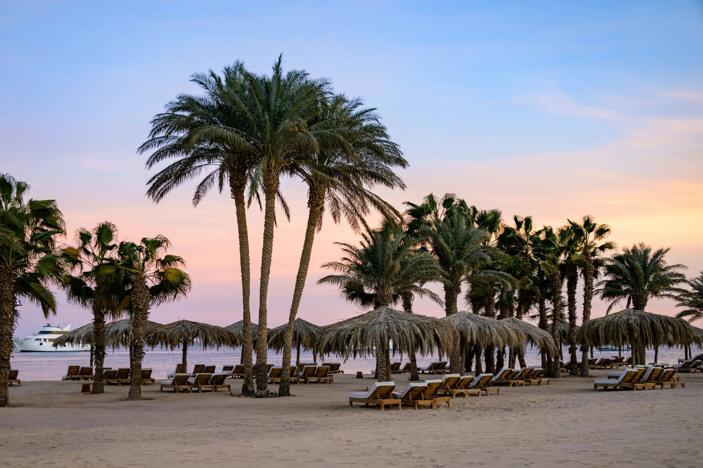 Набережная хургады. Эль мамша в хургаде. Отель serry beach resort. Отель serry beach resort. Отель serry beach resort.