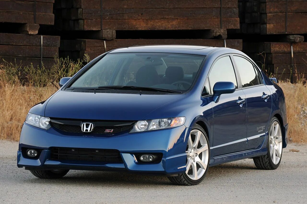 Купить хонду санкт. Honda Civic 8. Цивик 4. Honda Civic Type r 2008 седан. Honda Civic 2010.