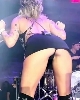 Firstly I showed you the video in which she looks sexy as fuck, but now, le...