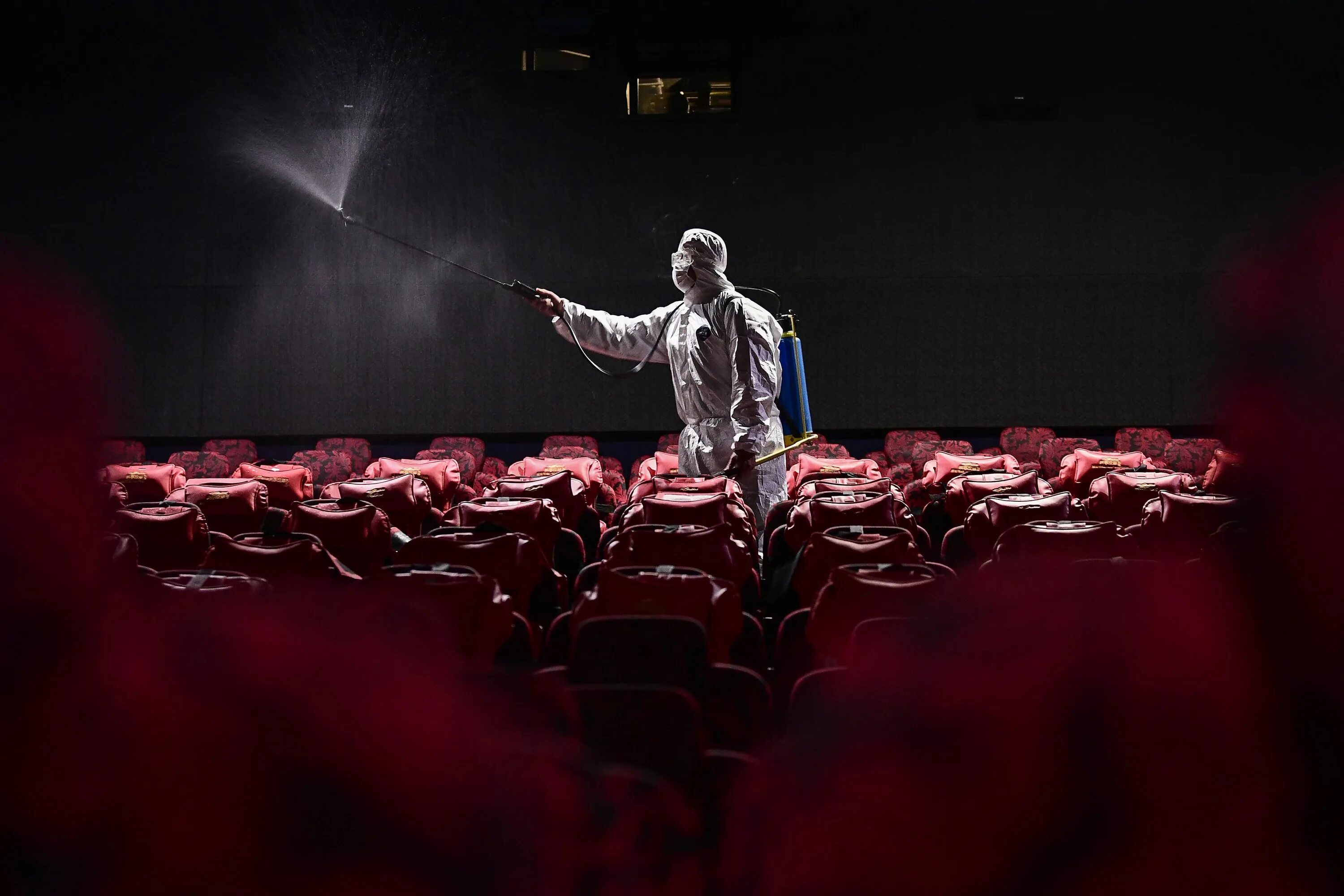 This is cinema. Многозальный кинотеатр фото. Кинотеатр панорама. Cinema is much younger than theatre. Театр.