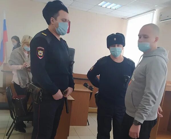 Стёпа крутой всем привет я стёпа и я буду выкладывать сюда видосики с играми 202