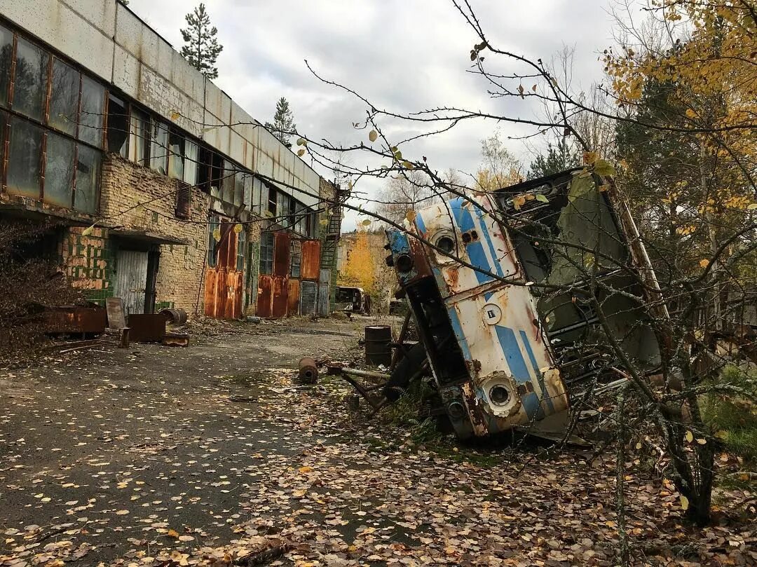 Чернобыль город Припять. Припять город призрак. Чернобыль 2020 Припять. Заброшенные заводы Припяти.