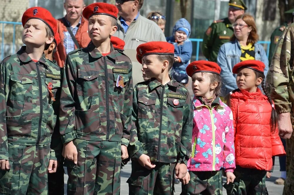 Юнармия. Военно-патриотические движения. Форма юнармейцев для девочек.