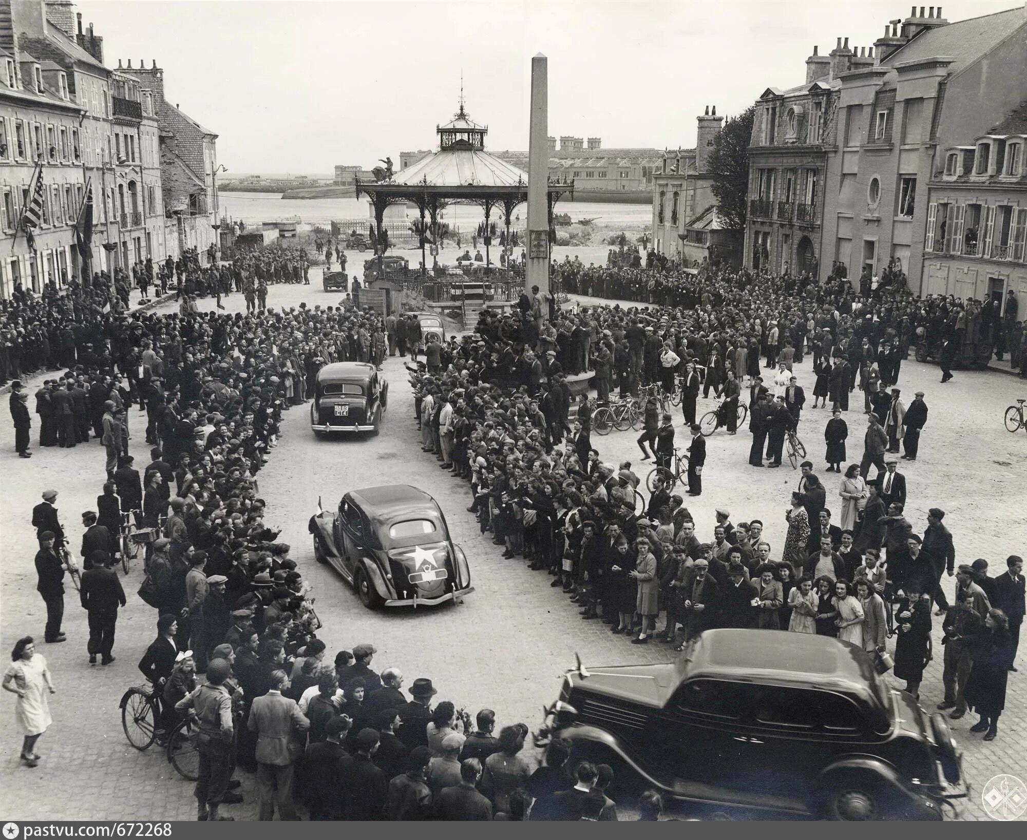 Европа после революции. Париж 1944. Франция 1945. Франция после второй мировой войны. Парижское восстание 1944.