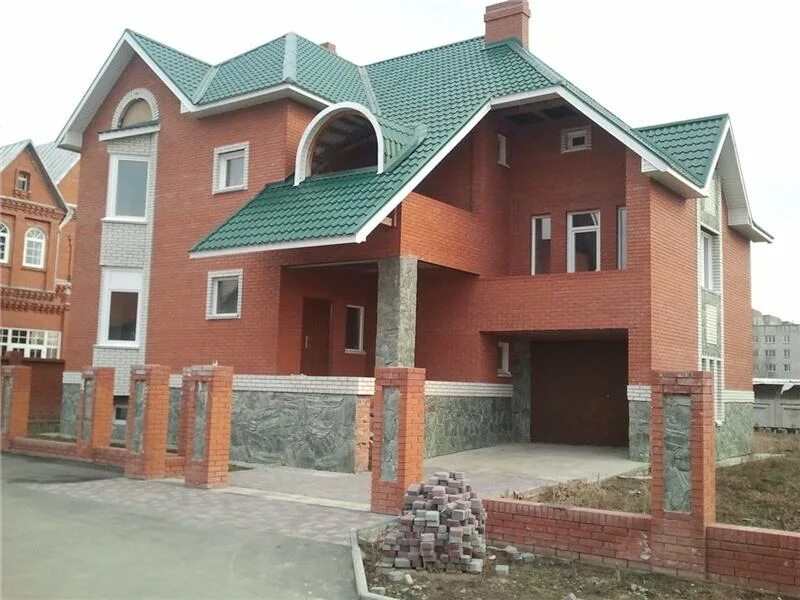 дом в барнауле. дом в черте города барнаул. продается коттедж. поселок спутник барнаул индустриальный район. самоцветы коттеджный поселок барнаул.