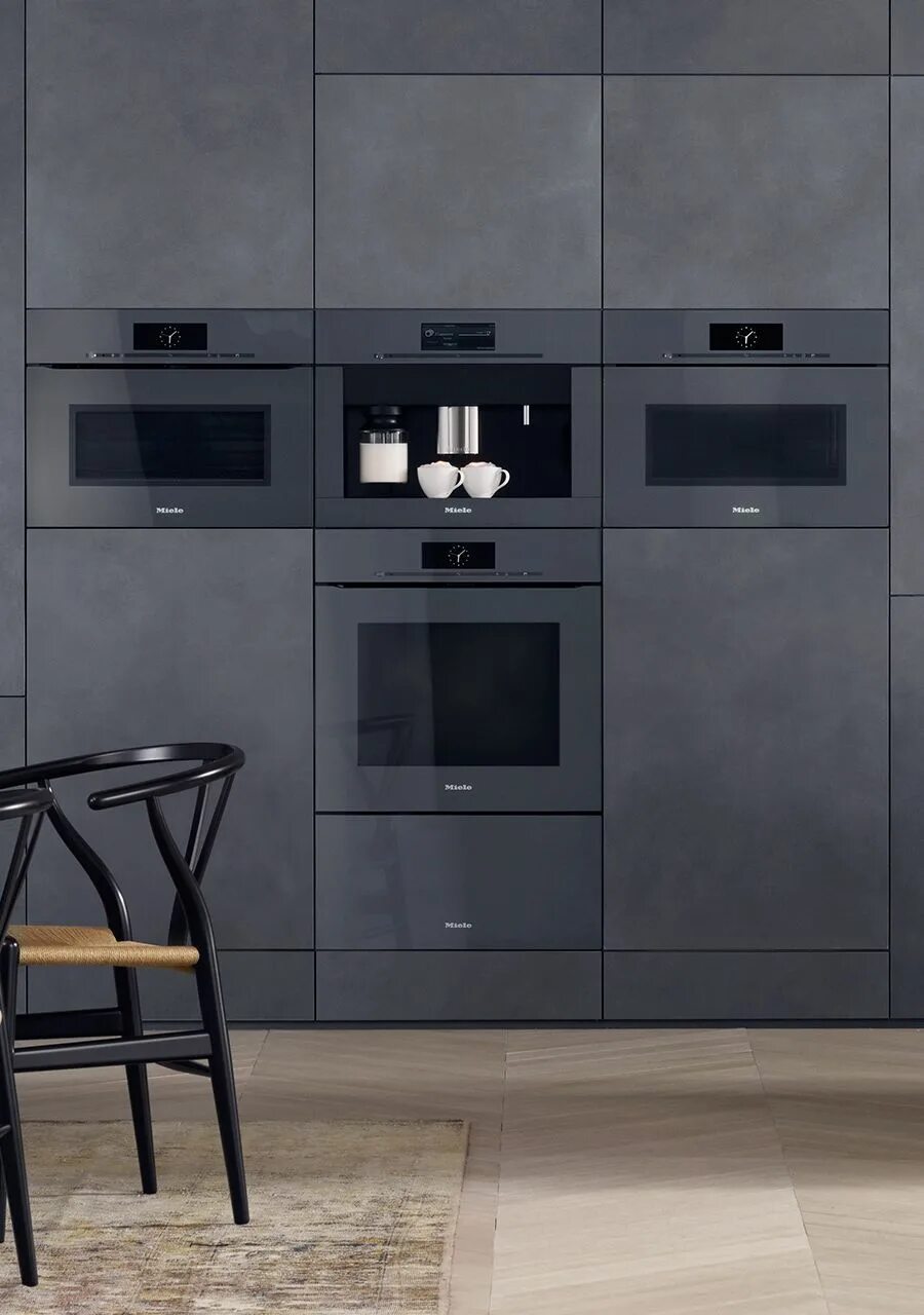 Встроенная техника для кухни рейтинг производителей. M2230sc OBSW Миле. Miele m2240. Кухня с бытовой техникой. Miele Obsidian Black.