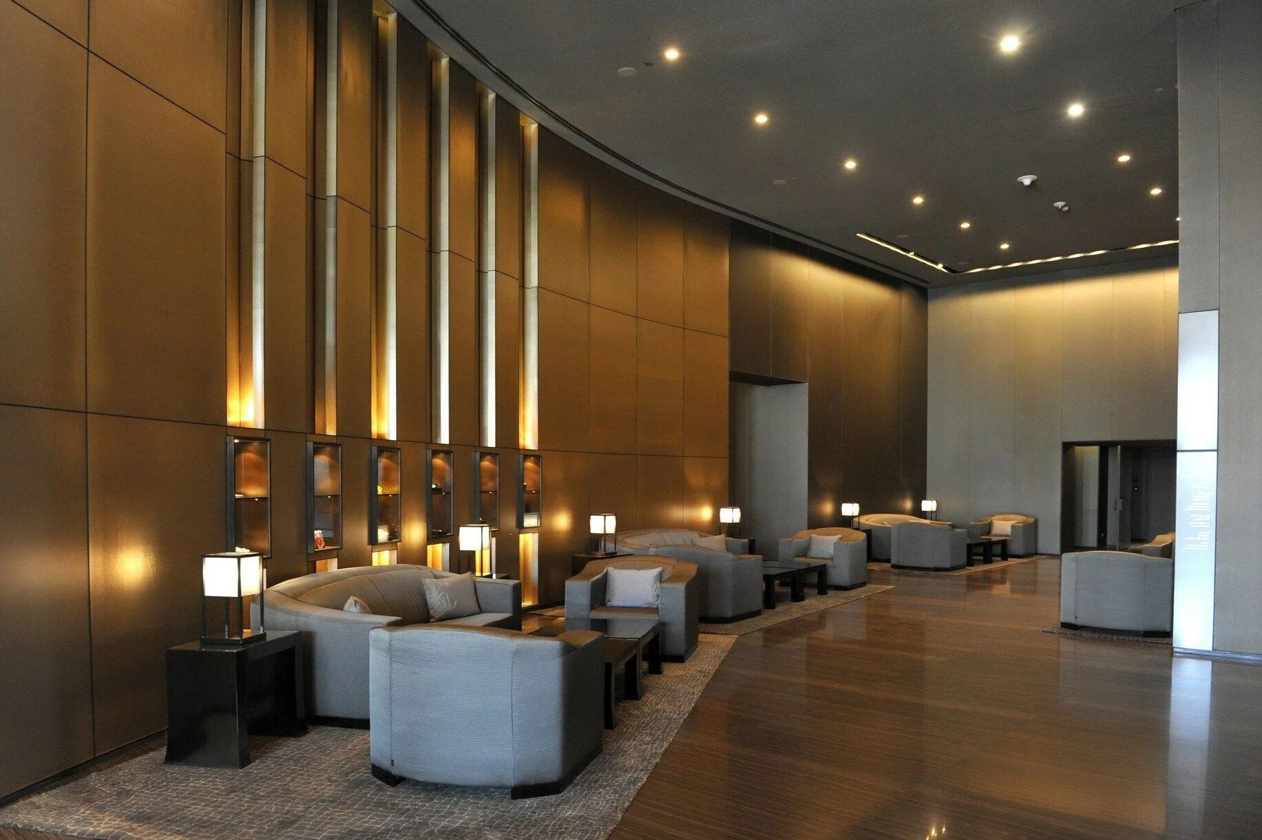 Отель Армани в Бурдж Халифа. Отель Армани в Дубае. Hotel Lobby Дубай комната.
