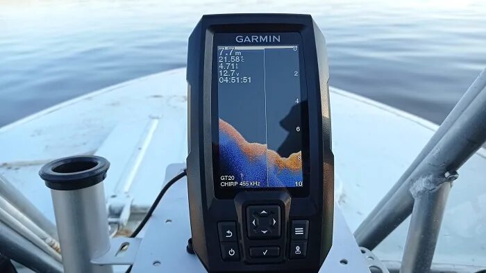 Эхолот страйкер вивид 4cv. Garmin Striker vivid 4cv с датчиком gt20 TM. Эхолот Garmin Striker vivid 4cv gt20-TM. Garmin vivid 4cv датчик. Garmin Striker vivid 4cv (с датчиком gt20-TM) вид дна.