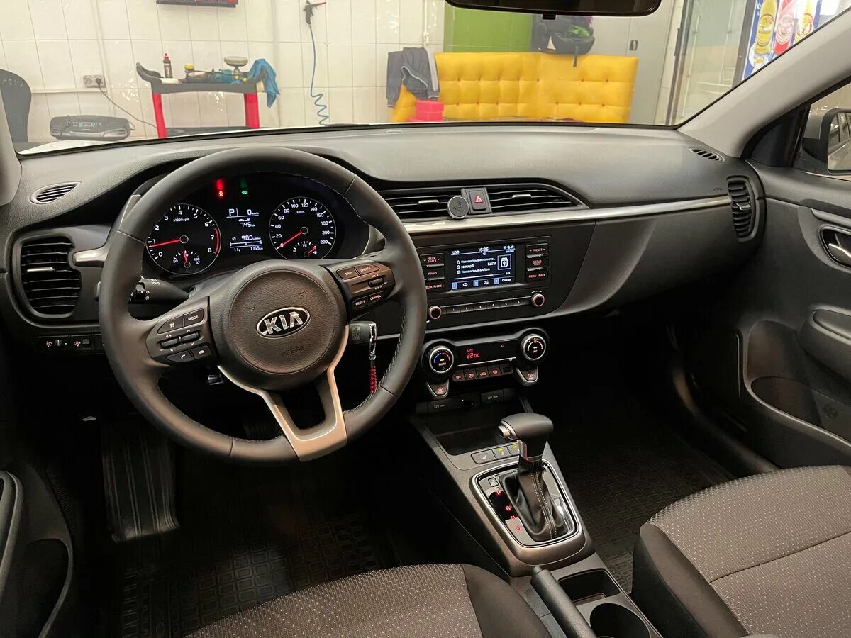 Kia Rio 4 Рестайлинг. Kia Rio 4 салон. Kia Rio 4 Рестайлинг салон. Kia Rio 4 2020 Рестайлинг. Rio 4c