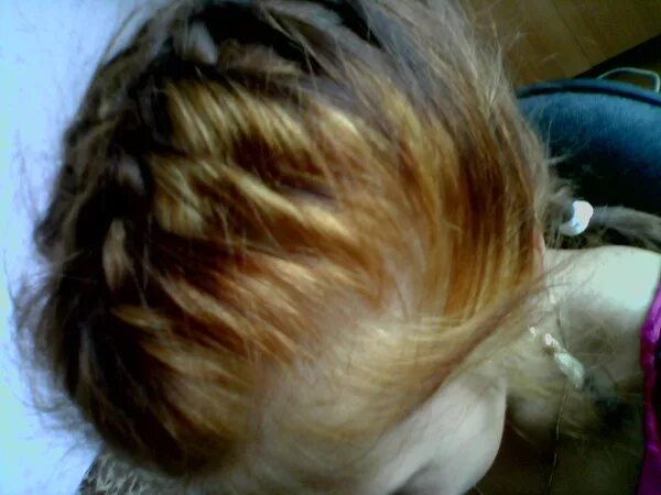 Засветить корень. Неравномерное окрашивание волос. Неудачное окрашивание волос. Волосы после обесцвечивания. Засветить корень.