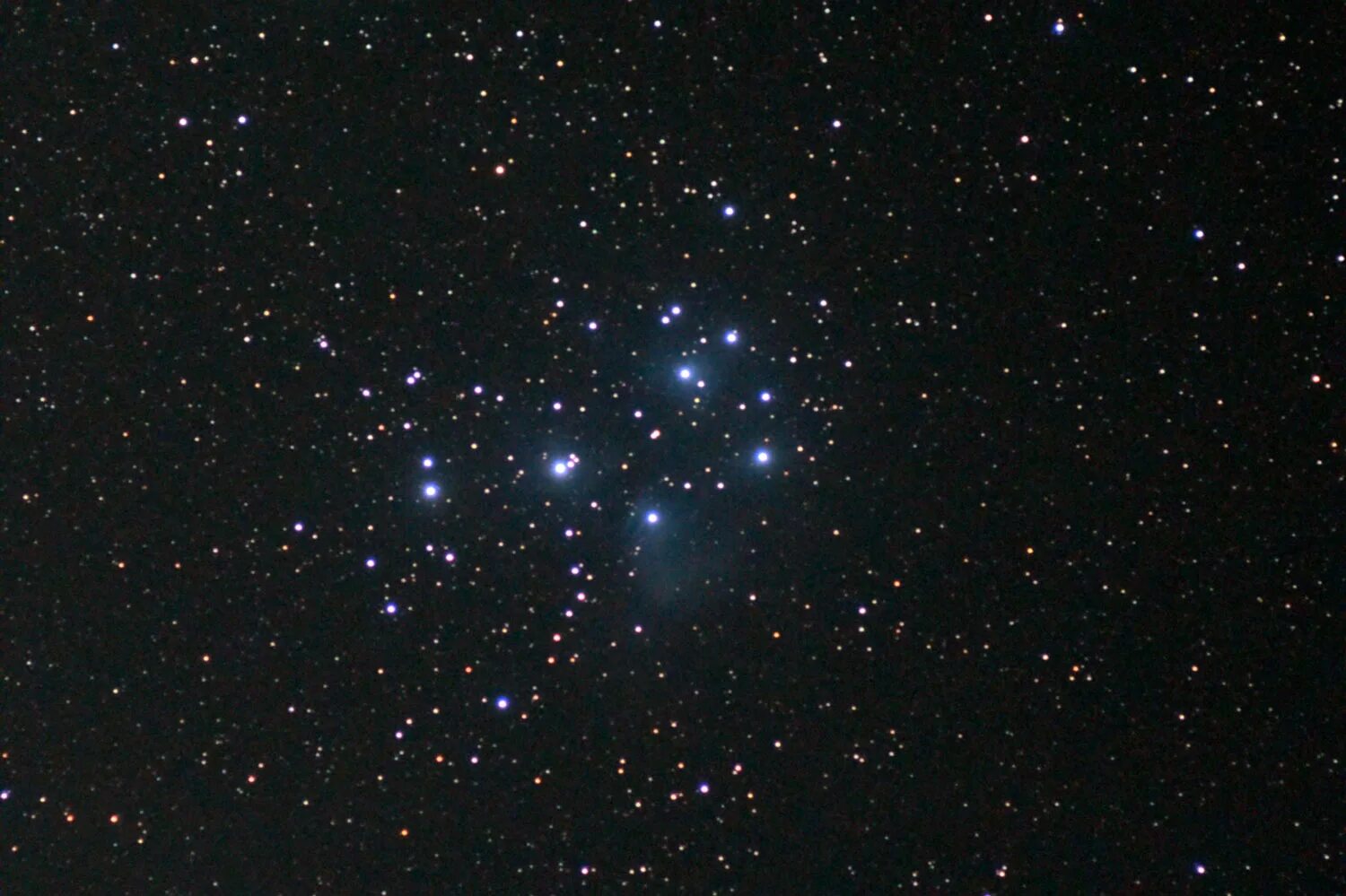 Созвездие Плеяды. Улькер Созвездие Плеяд. M45 Плеяды. Плеяды Звёздное скопление. Звездное скопление в созвездии