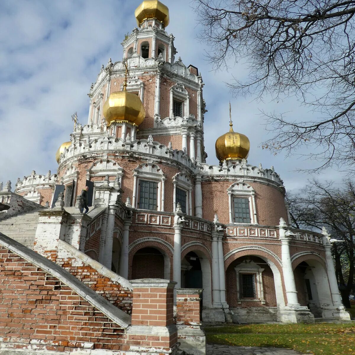 Церковь нарышкинское барокко. Храм в Филях нарышкинское. Церковь в Филях нарышкинское Барокко. Церковь Покрова в Филях (1690–1694).. Храмы нарышкинское Барокко в Москве.