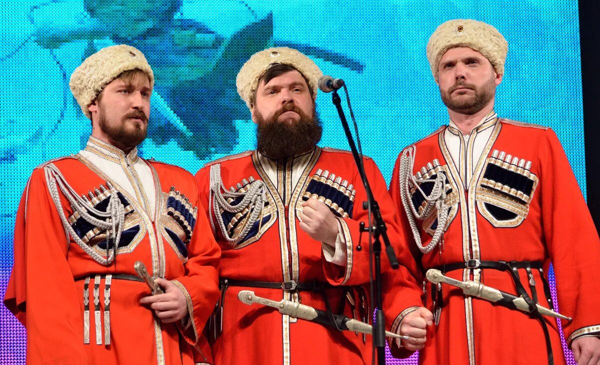 Кубанский казачий хор. Кубанский казачий хор ворон. Кубанский казачий хор ворон. Николай ус кубанский казачий хор. Оптинский казачий хор.