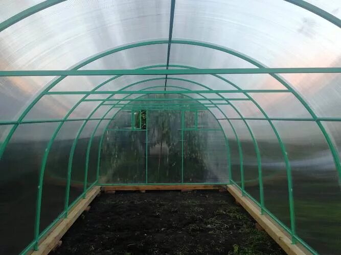 тепличка удачный огородни. огородник теплицы. огородник теплицы. огородник теплицы. грядки в теплице из поликарбоната воля.