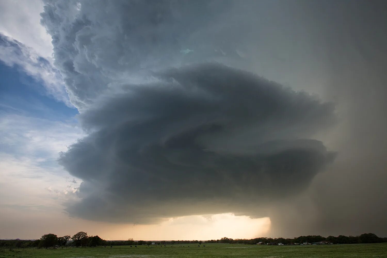 Природные стихии. Грозовые облака. Грозные облака. Кучевые и кучево-дождевые облака. Кучевые грозовые облака.