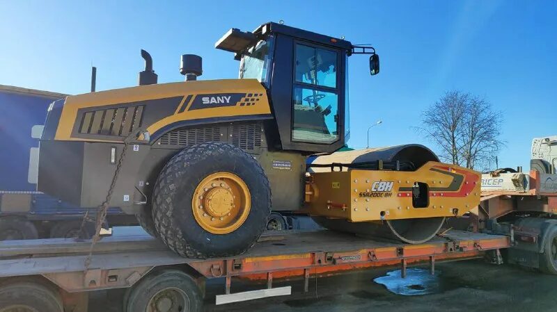 Ледовый дворец арктика новопеределкино. Смена катка. Bomag bw122d. Смена катка. Каток липки саратов.