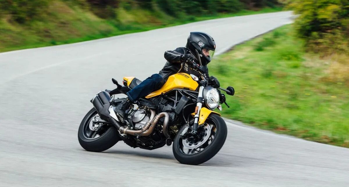 Ducati monster 821. Ducati 821. Дукати монстр 821. Дукати мотоцикл 821. Мотоцикл Ducati Monster 821.