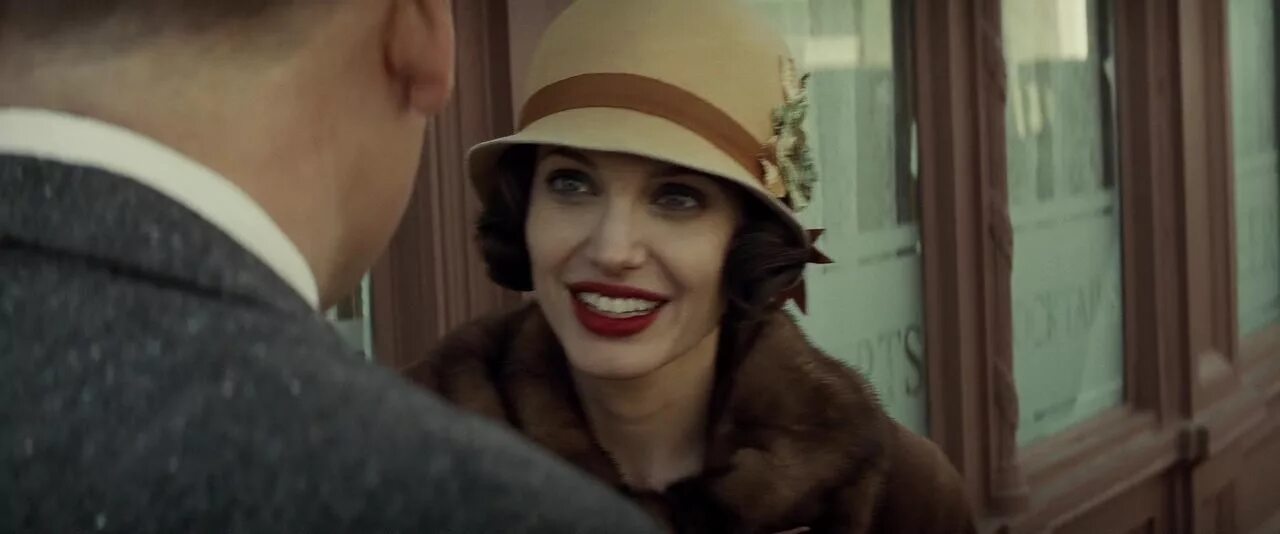 Подмена вб. Подмена 2008 кадры. Подмена товара с валдберис. Джейсон батлер харнер подмена 2008. Джон малкович подмена.