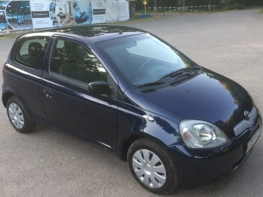 Ярис 2000 год. Toyota Yaris 2000. Тойота Ярис 2000 года. Тойота Ярис 2000г. Тойота Ярис 2000 синяя.