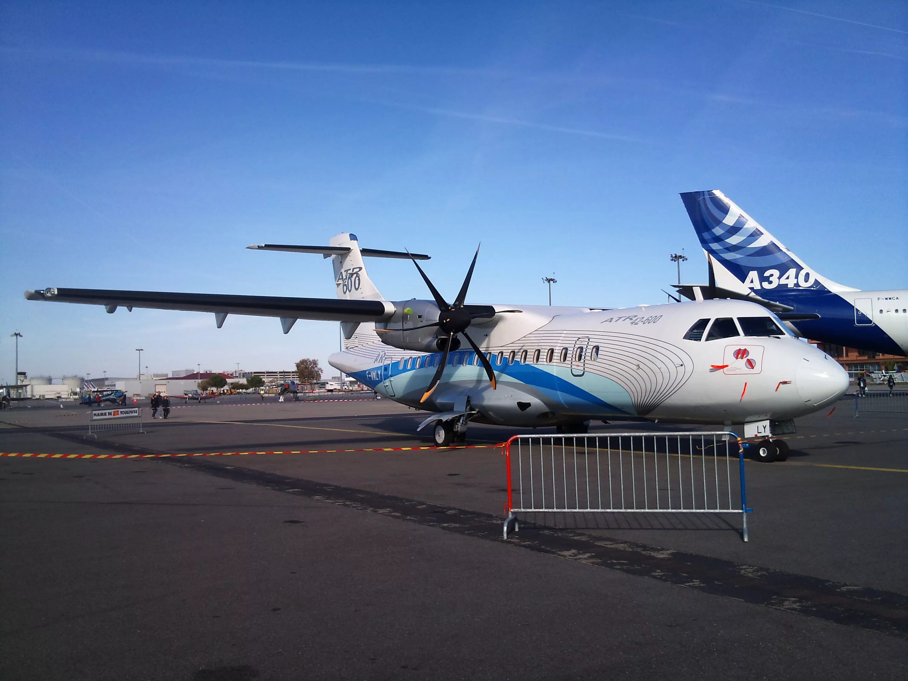 Атр 42. ATR 42-600s. АТР 42 600. ATR 42-600. ATR 42 самолет.