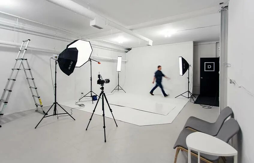 Программа photo studio. 3d съемка помещений айфон. commercial photo studio. about us photography studio. как снимают свечи в фото студио.
