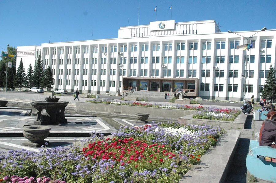 Дом правительства республики тыва. Правительство республики тыва. Правительство р тыва. Дом правительства тувы. Дом правительства республики тыва.