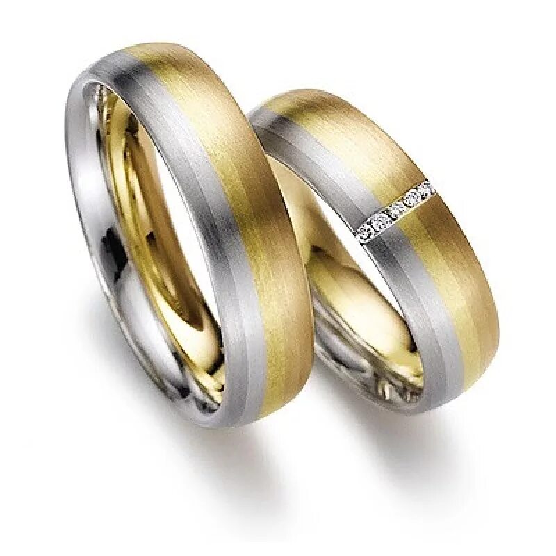 Красное золото отличие. Обручальные кольца комбинированные. Обручальные кольца трехцветные. Обручальное кольцо розовое с желтым. Многоцветное обручальное кольцо.