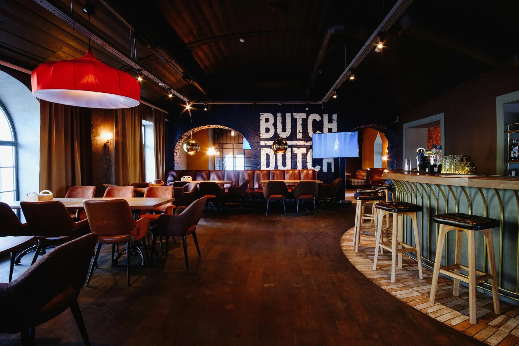Yale ресторан нижний новгород. Ресторан butch dutch нижний новгород. Гриль бар нижний новгород. Горячо, нижний новгород, чернопрудский переулок. Батч датч нижневолжская набережная.