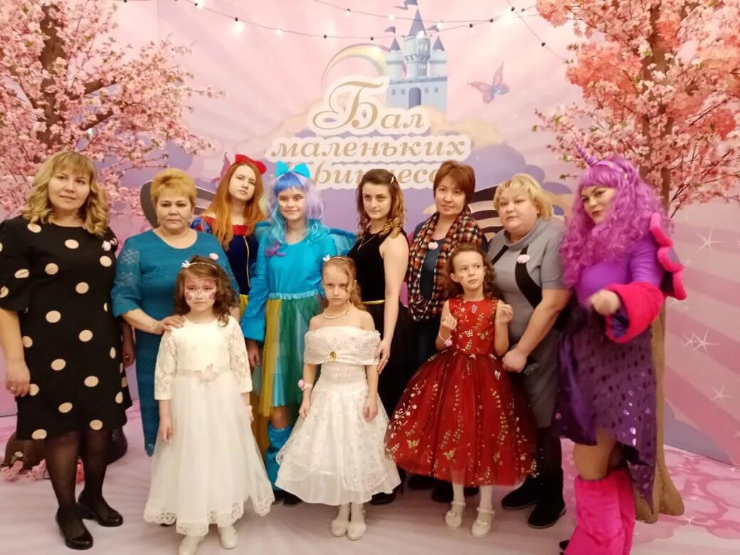бал уфа. бал маленьких принцесс уфа 2023. бал принцесс уфа. бал принцесс уфа каринэ. бал маленьких принцесс 2024.
