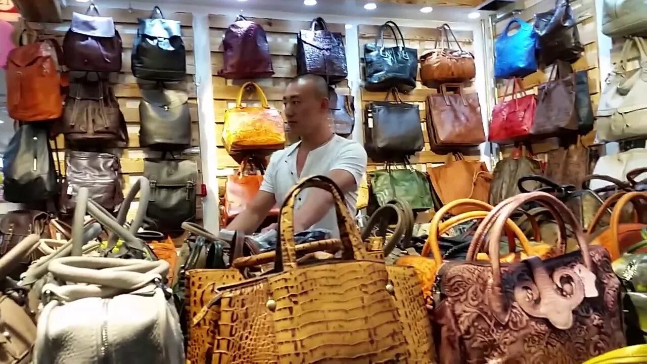 Торгую сумками