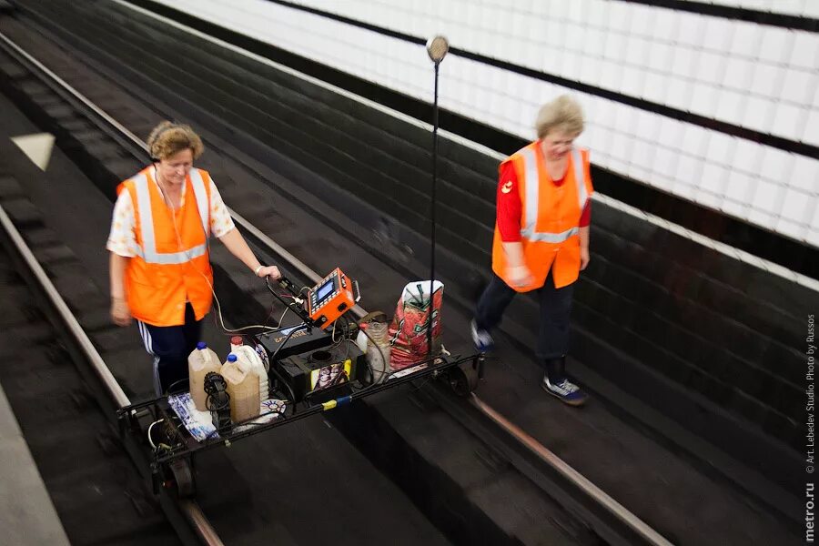 служба транспортной безопасности метрополитена спб. служба безопасности метрополитена спб. начальник сб в московском метрополитене. службы московского метрополитена. служба безопасности московского метрополитена.