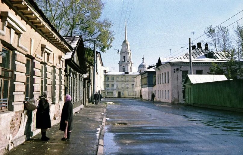 Рыбинском переулке. Вознесенский переулок Рыбинск. Рыбинск, Вознесенский переулок фото. Старый Рыбинск в фотографиях. Вознесенский 4 старые фотографии.