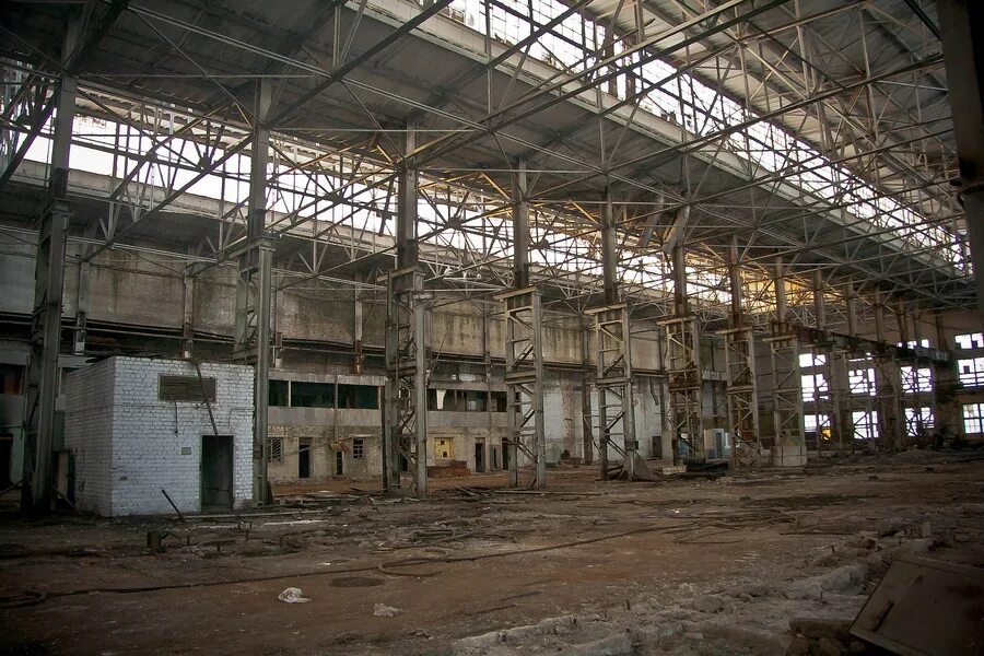 Продать бывший завод. Завод им коминтерна воронеж. оао вэкс воронежский экскаваторный завод. воронежский экскаваторный завод заброшенный. завод вэкс воронеж.