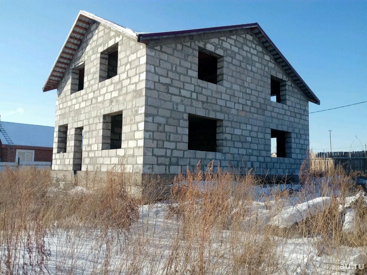 Недостроенные коттеджи. Дом недострой. Недостроенный дом можно. Дом недострой. Недостроенный дом.