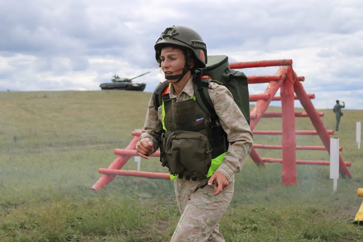 Топограф пастухов соревнования. Военные конкурсы. Военный топограф. Полигон в армии. Военные учения на полигоне.