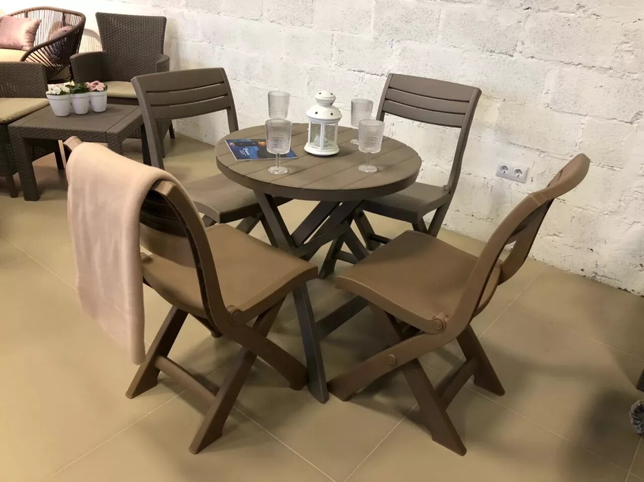Комплект "пикник" cho-150-e (стол и 4 стула ) черный. Обеденный комплект Жардин 210339. Комплект обеденной мебели страйк сланец светлый (стол, 4 стула) 728*800*800. Обеденный комплект Сицилия 12.
