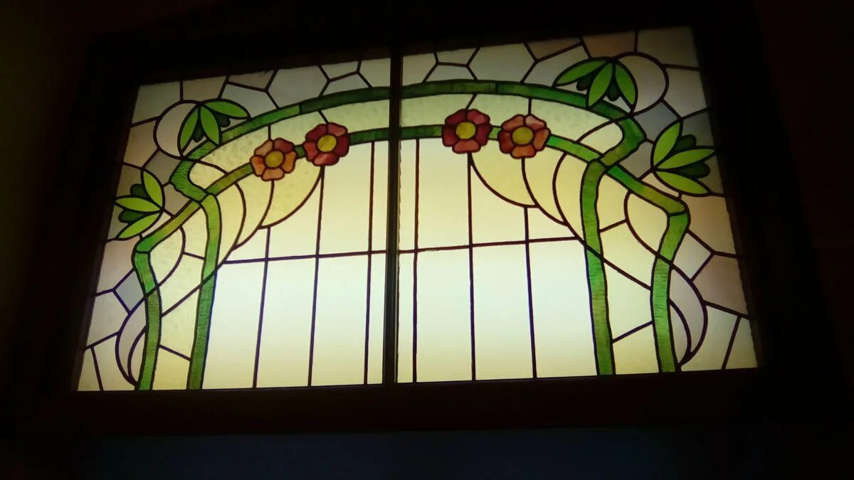 псевдовитраж пленочный витраж. витраж со свинцовой лентой. витражи майстерман. витражная свинцовая лента. арт витраж фурнитура для стекла.