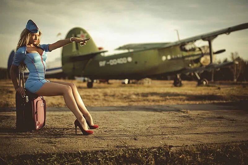 Имя девушки а девушки потом. Девушка пилот. Девушки потом. Первым делом самолёты ну. Имя девушки а девушки потом.