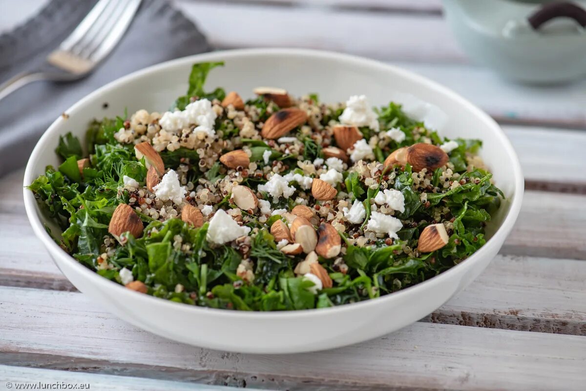 Vegetarian / киноа микс. Кейл и киноа. Kale Salad. Киноа с овощами.