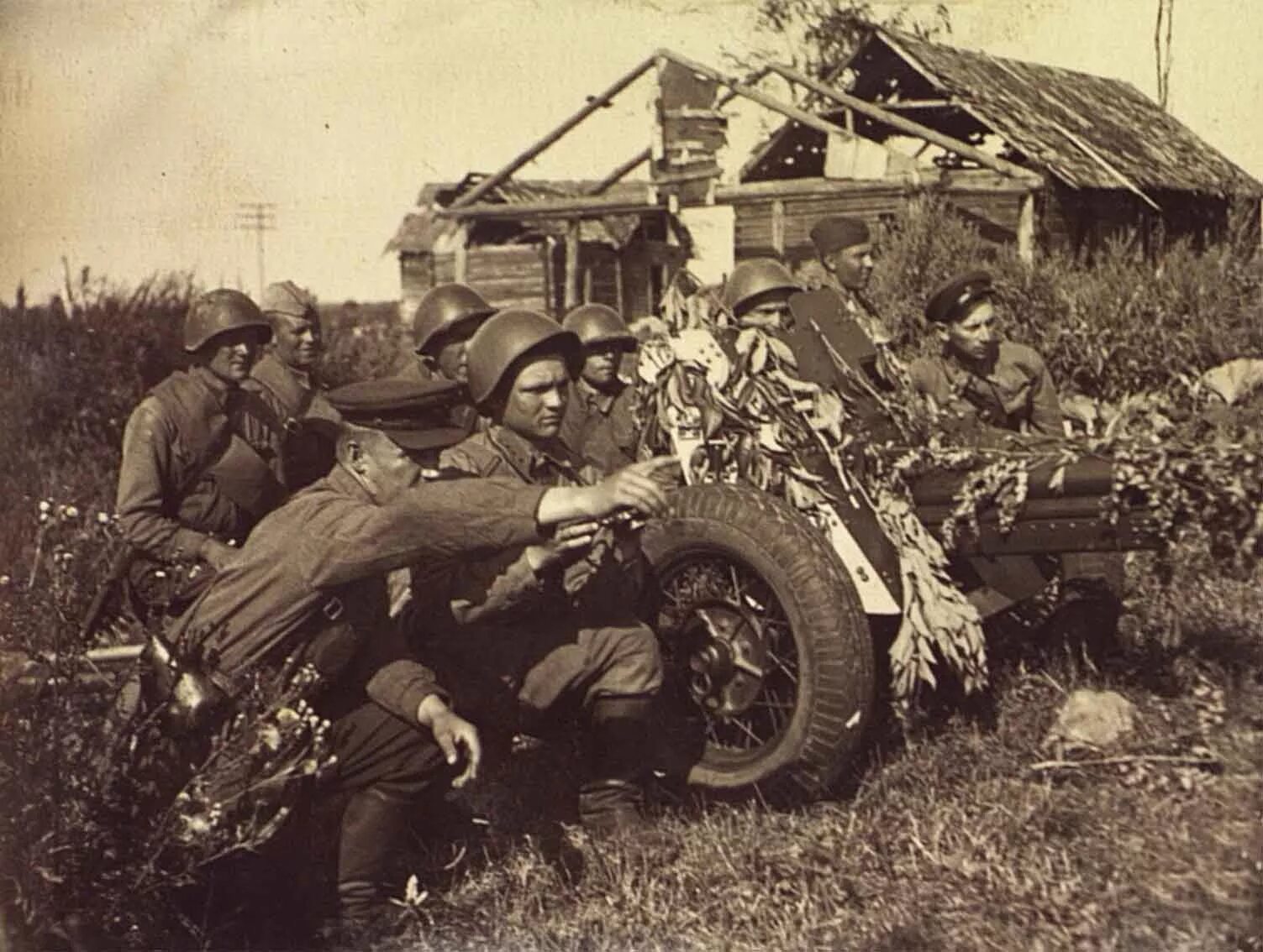 Солдаты в первые дни войны. Подвиг Подольских курсантов 1941. Первые дни Великой Отечественной войны 1941-1945. Подольские курсанты в битве за Москву. Подвиг Подольских курсантов в битве за Москву.