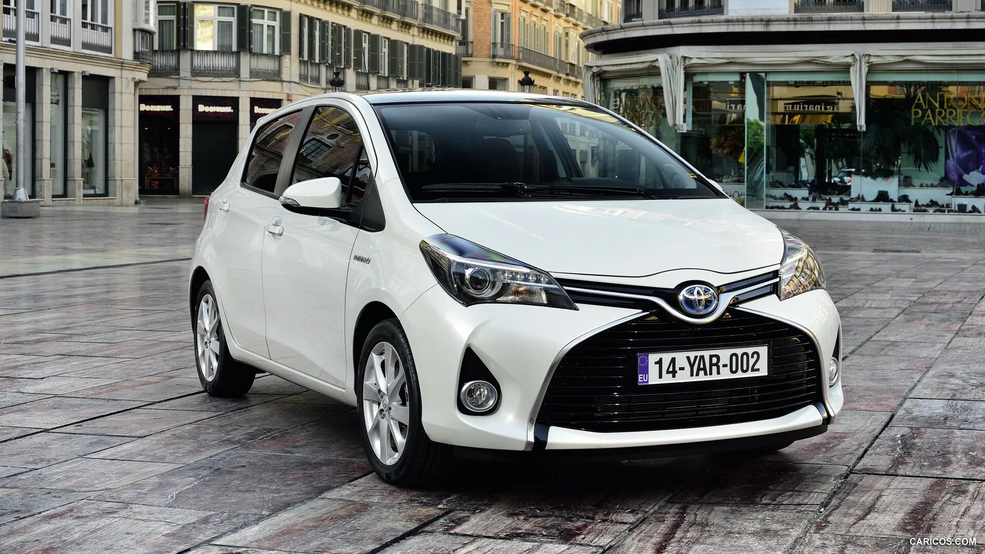 Toyota Yaris 2015. Toyota Yaris 2014. Toyota Vitz 2015. Toyota Yaris Hybrid 2015.