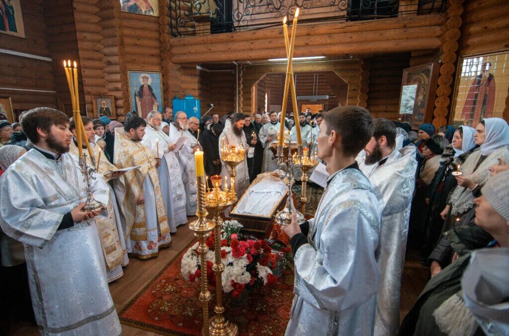 Святые волгоградской области. Храм Святой Живоначальной Троицы Дубовки Волгоградской области. Храм Троицы Живоначальной (Язвище).