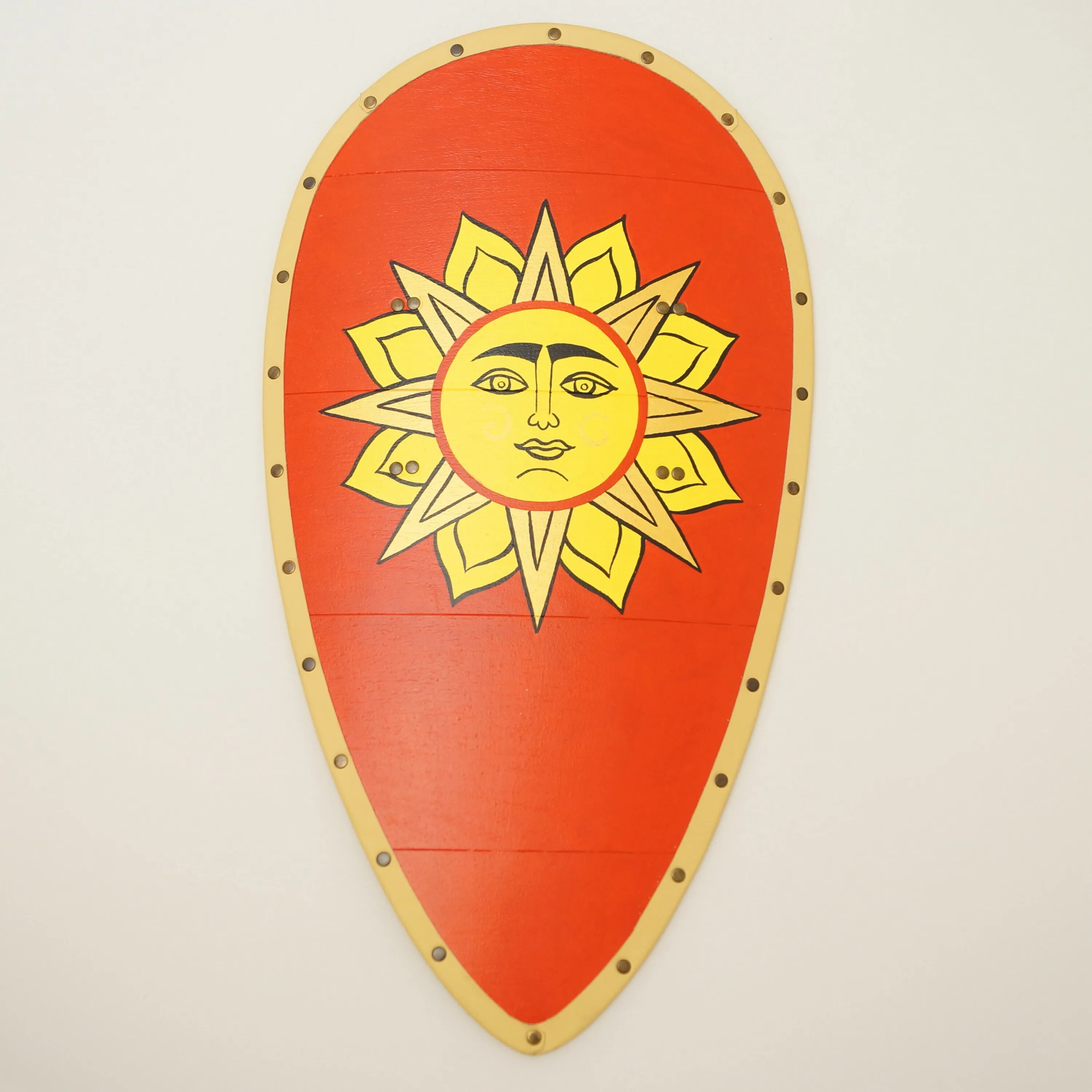 щит воина древней руси 1533. щит витязя. щит витязя. древнерусский каплевидный щит. русь 13 век доспехи реконструкция.